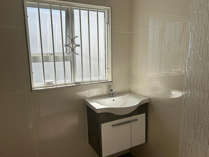 To Let 2 Bedroom Property for Rent in Wynberg Western Cape